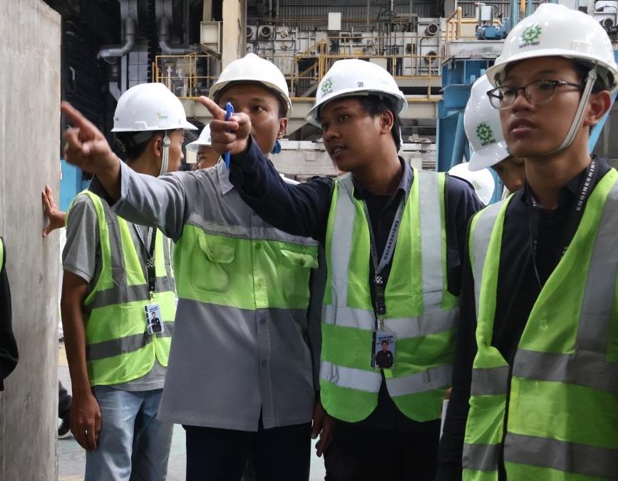 Mahasiswa Prodi Rekayasa Perancangan Mekanik Melakukan Kunjungan Industri PT Sunrise Steel Mojokerto Jawa Timur